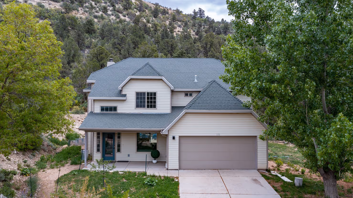 EZ Escape Vacation Home  Conveniently Located Between Zion and Bryce National Parks