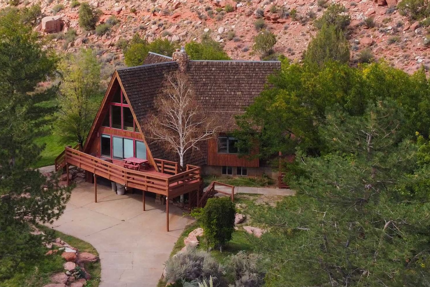 Intimate Cabin Hideaways