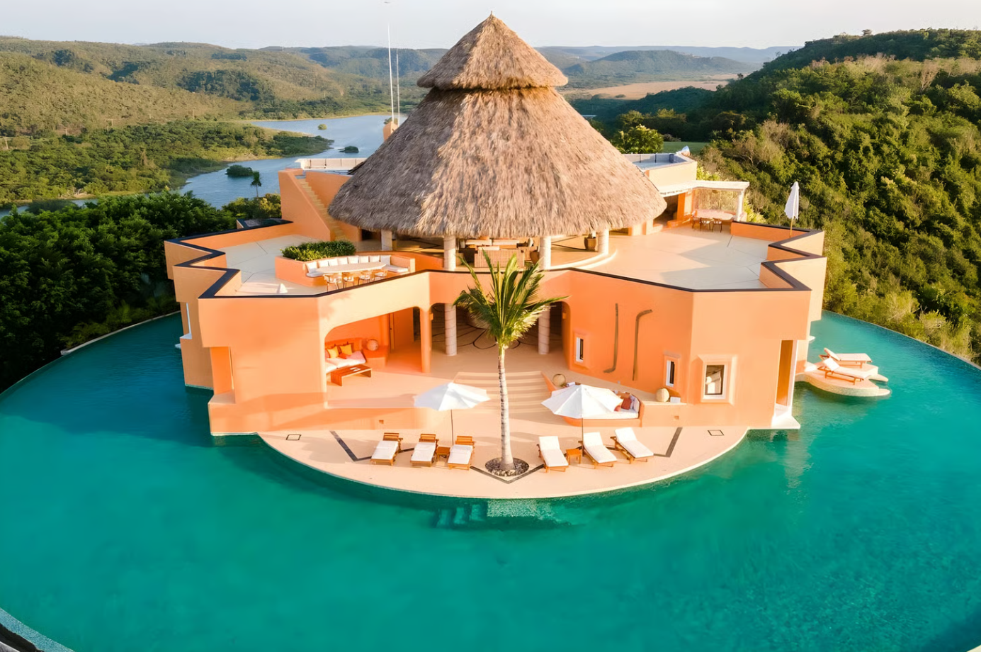 6BD Iconic Villa w/360° Pool & Private Beach