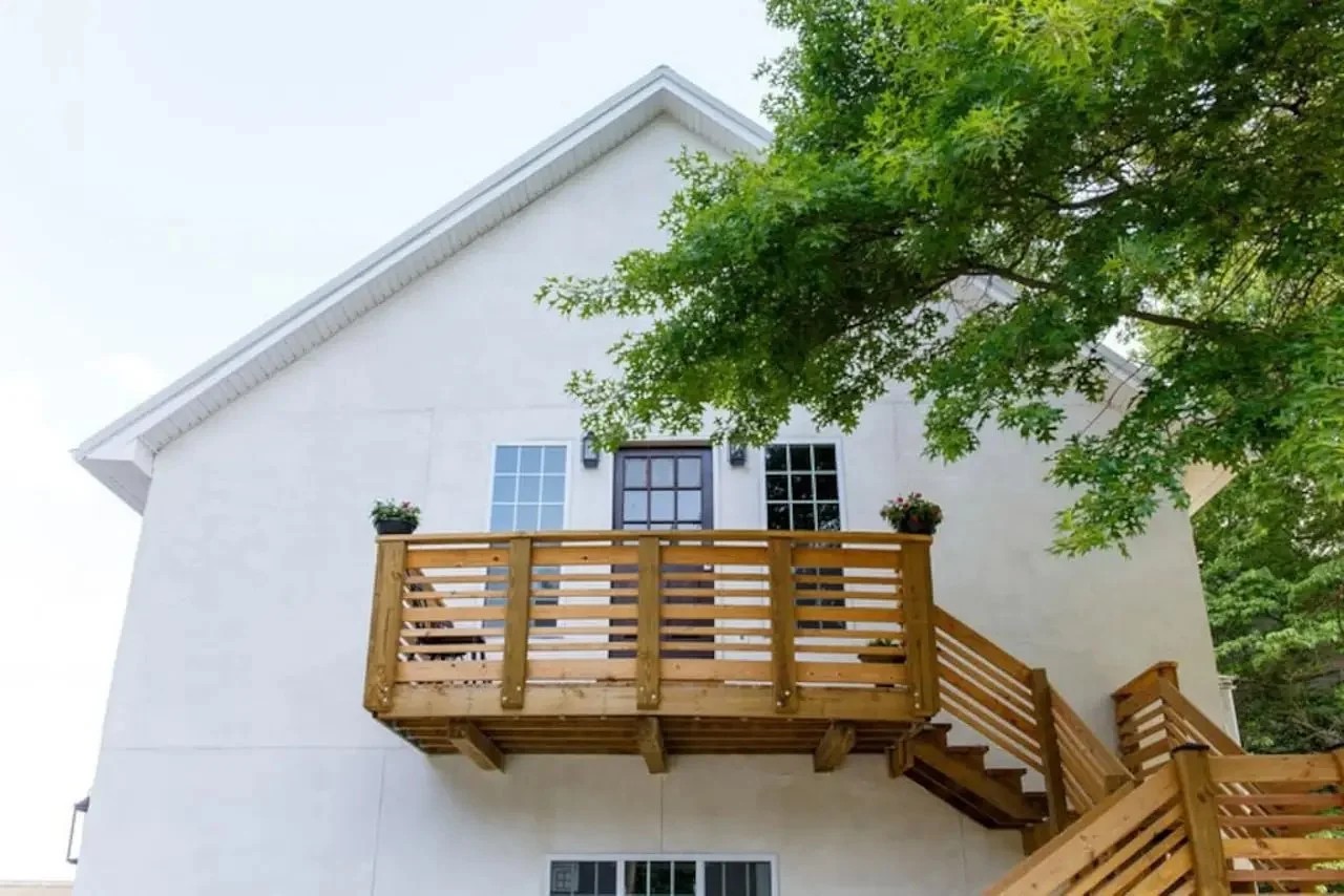 Cottage Park Carriage House