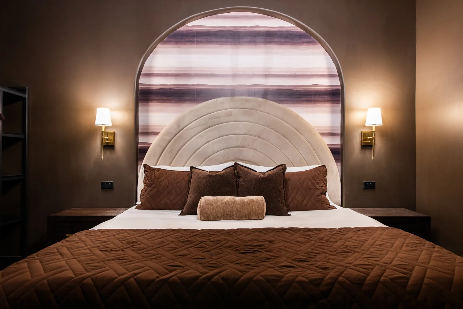 Hollyhock Suite | 512