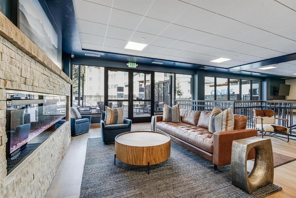 Hands-On Management. Thoughtful Care. Real Partnership.